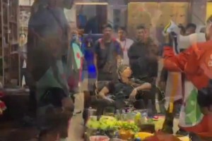 追夢(mèng)中國(guó)行東北站拜訪趙本山，老爺子穿的這身很年輕啊??