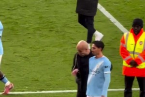 瓜迪奧拉賽后給賴因德斯瘋狂開小灶，被瓜這么上課的都踢出來了~