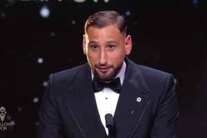 官方：多納魯馬奪得2025年雅辛獎(jiǎng)，個(gè)人第二次獲獎(jiǎng)