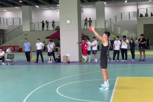 郭艾倫和徐靜雨打球太搞笑了！格林都看傻了??