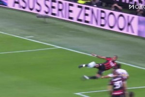 米蘭生涯首球！恩昆庫精彩凌空側勾破門！圣西羅上演吹氣球慶祝！