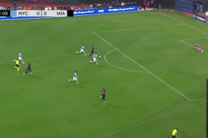 恰到好處！梅西穿襠直塞，助攻B·羅德里格斯單刀破僵