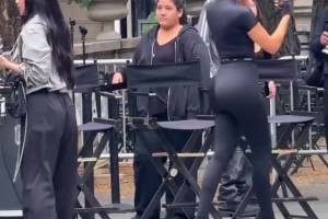 TT后悔嗎？科勒-卡戴珊現(xiàn)在的身材簡(jiǎn)直完美 看不出生過(guò)兩娃