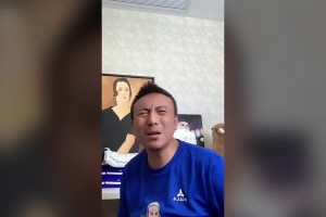 快氣哭了！武磊單刀摔倒讓毛劍卿上海話(huà)爆粗：XXX，哪能了？??