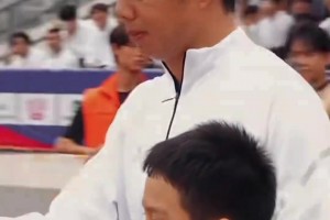 蒿俊閔現(xiàn)身“漢超”，歐冠球員也是踢上城市聯(lián)賽了