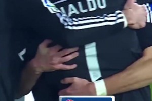 皇馬最強(qiáng)三叉戟！BBC經(jīng)典配合，本澤馬助攻C羅破門(mén)！