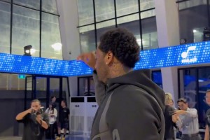 基本功還在！發(fā)福的沃爾中國行三分輕松連續(xù)飚中