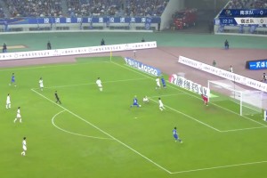 滕帥進(jìn)球，南京隊(duì)1-0領(lǐng)先