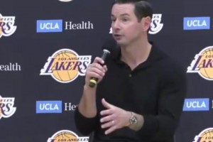 雷迪克談東契奇：他給自己建立了全新標(biāo)準(zhǔn)！非常興奮開(kāi)啟新賽季！