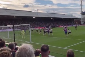 韌性十足的球隊(duì)！現(xiàn)場(chǎng)實(shí)拍恩凱提亞97分鐘絕殺利物浦！