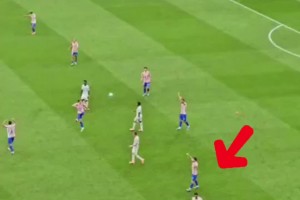 馬卡報：輸球后的姆巴佩非常憤怒，獨自離開進(jìn)入更衣室