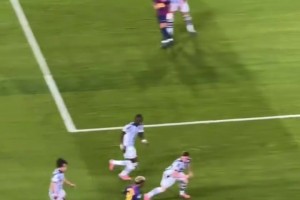 多人包夾依然從容！這就是巴薩傳控，這就是亞馬爾個人能力