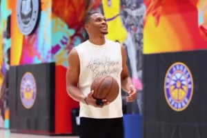 老當(dāng)益壯！保羅與威少一起訓(xùn)練！??