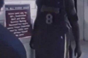 重型后衛(wèi)的壓迫感！06年剛增重的科比，看著真壯實(shí)啊！