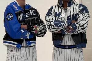 很酷?。∧g(shù)的媒體日 小瓦格納和班凱羅穿夾克拍定妝照~