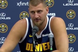 約基奇調(diào)侃布朗：之前我們一起奪冠，現(xiàn)在我要再次拯救他的生涯！