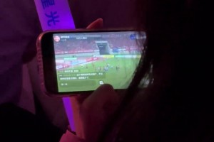 這是真激動！淮安闖進(jìn)“蘇超”八強(qiáng)，15歲球迷哭成淚人??