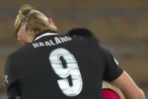 曾經(jīng)的隊(duì)友！哈蘭德和南野拓實(shí)在歐冠聯(lián)賽中重聚??