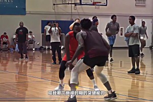 巔峰麥迪和巔峰哈登誰(shuí)更厲害？楊毅：哈登突破殺傷力太強(qiáng)了~