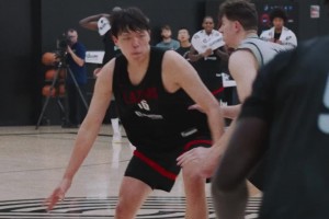 楊瀚森絲滑轉(zhuǎn)身強(qiáng)硬上籃！開拓者官推稱贊：這菜鳥不簡(jiǎn)單??