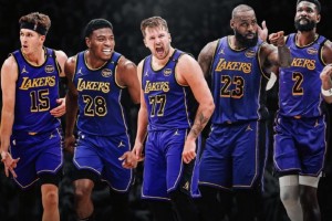 湖人下賽季首發(fā)五人出爐？詹東+里夫斯+八村+艾頓是什么水平？