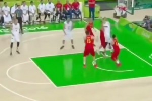 當(dāng)年周琦在奧運(yùn)會(huì)上對(duì)約基奇這一攻一防，可還行？