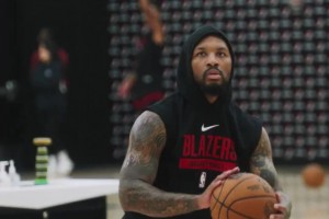 受了傷還是這么準！利拉德三分訓練，彈無虛發(fā)！