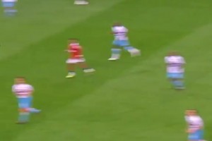 曼聯(lián)球迷：現(xiàn)在沒人能像斯科爾斯那樣傳球，純粹的優(yōu)雅+視野