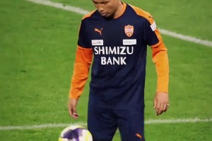 沒有花里胡哨，全是扎實基本功！日本前國腳乾貴士顛球節(jié)奏感