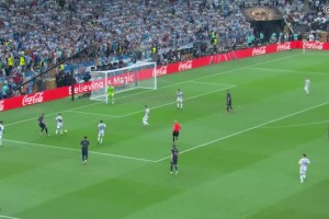 教科書般的反擊！迪馬利亞簡直是大賽硬腳蝦，阿根廷第一硬??