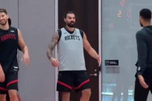 第一天被申京隔扣！第二天的亞當(dāng)斯：成功找回場(chǎng)子??