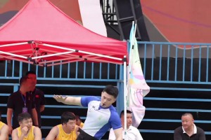 ??給大家表演個滑鏟~