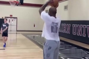 不服老！塔克的底角三分甜點位訓(xùn)練！