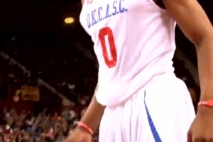 太有觀賞性了！2011年威少參加杜蘭特的慈善賽，全程天上飛