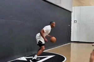 生涯轉(zhuǎn)折點(diǎn)？楊毅：威少在湖人失去了信心和勁頭