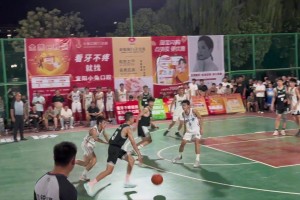 野球場這3號運球是否有翻腕？打球有點哈利伯頓的感覺！