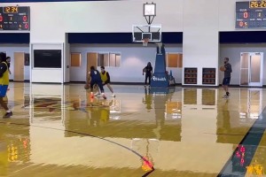 氛圍真好！官方吐槽：獨(dú)行俠球員眼里的小編平常是什么樣子的？