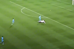 巔峰C羅有多恐怖??摔倒后迅速起身進(jìn)球