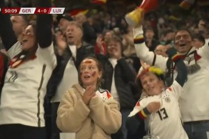 盧森堡禁區(qū)內(nèi)解圍不力！基米西門前打門雙響！德國4-0領(lǐng)先盧森堡