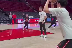 今天投瘋了??楊瀚森今天命中的第一記三分就是熱身在練的底角！