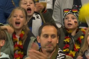 阿德耶米送直塞！格納布里前插爆射得手！德國3-0領(lǐng)先盧森堡！