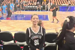 嘴角快壓不住了！比盧普斯竟反問記者：你覺得楊瀚森打得怎樣？??