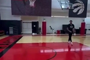 簡直是醫(yī)學(xué)奇跡！跟腱撕裂5個月的塔圖姆，現(xiàn)在已經(jīng)可以暴扣了！