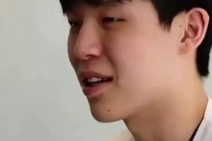 心理戰(zhàn)！楊瀚森試訓中打爆8號秀杰明，氣的杰明不跟楊瀚森擊掌