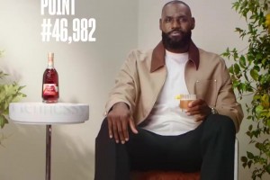 越來越像那個誰？華子練習(xí)不下球直接轉(zhuǎn)身跳投，命中率還可以！