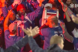 維京戰(zhàn)吼震撼人心！冰島當(dāng)年晉級(jí)世界杯，球迷們是什么樣的？