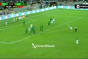 這球漂亮！馬內(nèi)精彩任意球破門，幫助塞內(nèi)加爾隊領(lǐng)先