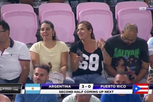 身材炸裂??阿根廷友誼賽中場秀的女歌手身材極度夸張啊??