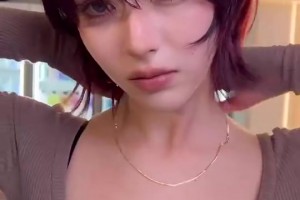 什么時(shí)候再相遇！甲亢哥當(dāng)年的本租借女友這么漂亮誰不迷糊啊??