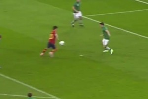 優(yōu)雅！大衛(wèi)席爾瓦連續(xù)扣球讓防守球員罰站！